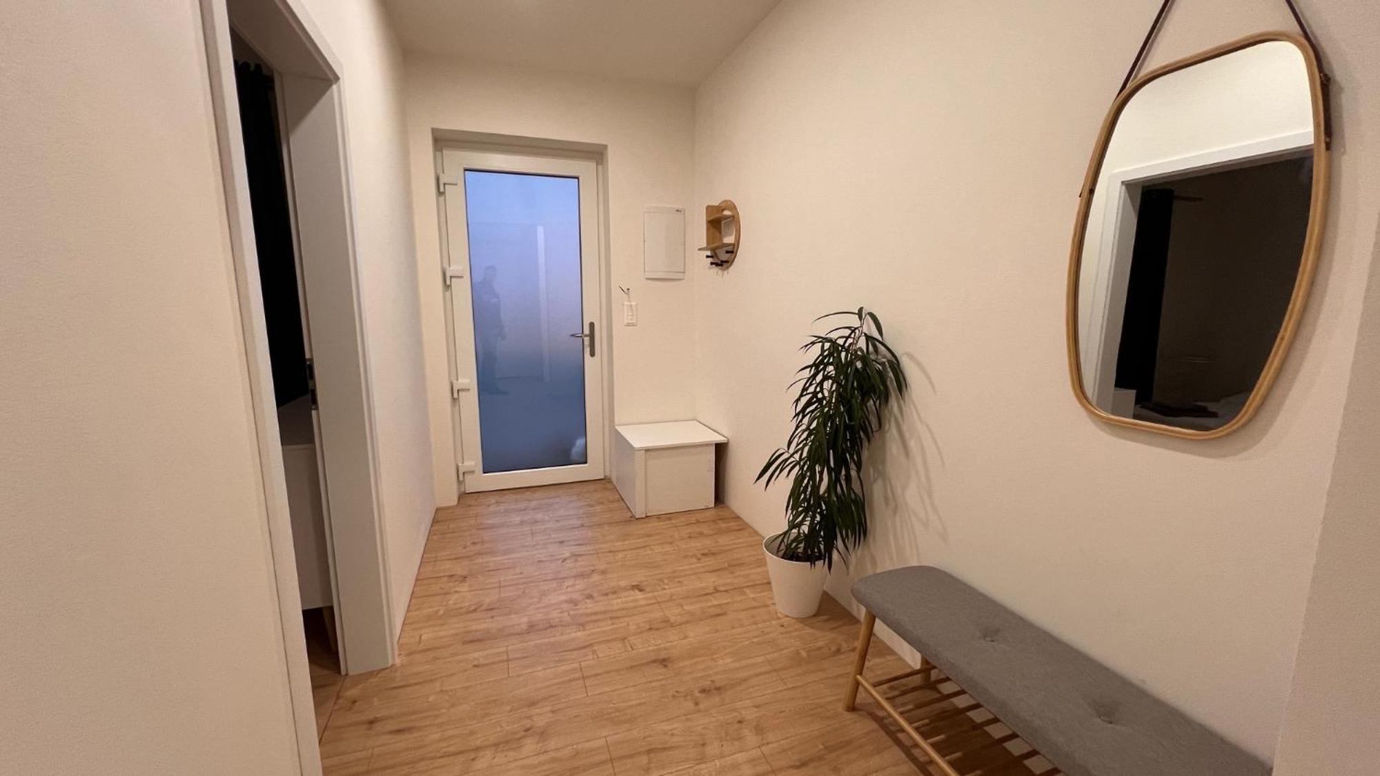 Klimatizovany Apartmanovy Dom S Virivkou, 10B Villa Senec Esterno foto